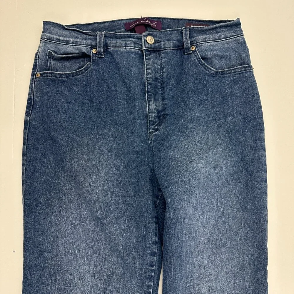 Gloria Vanderbilt Amanda Straight Leg Women's size 10P‎ Dark Blue Denim Jeans